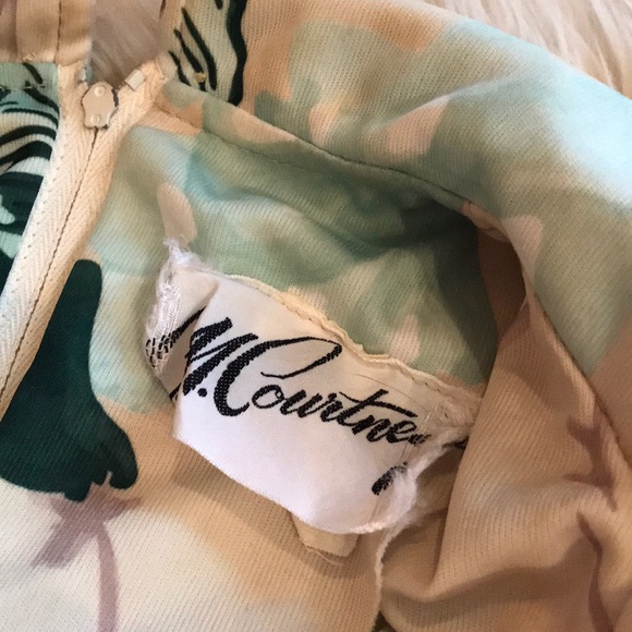 1970’s Floral Dress! - Picture 2 of 5